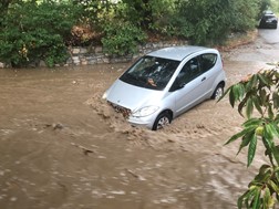 Πλημμύρες και ζημιές στον Πλαταμώνα από την σαββατιάτικη νεροποντή (φωτο)